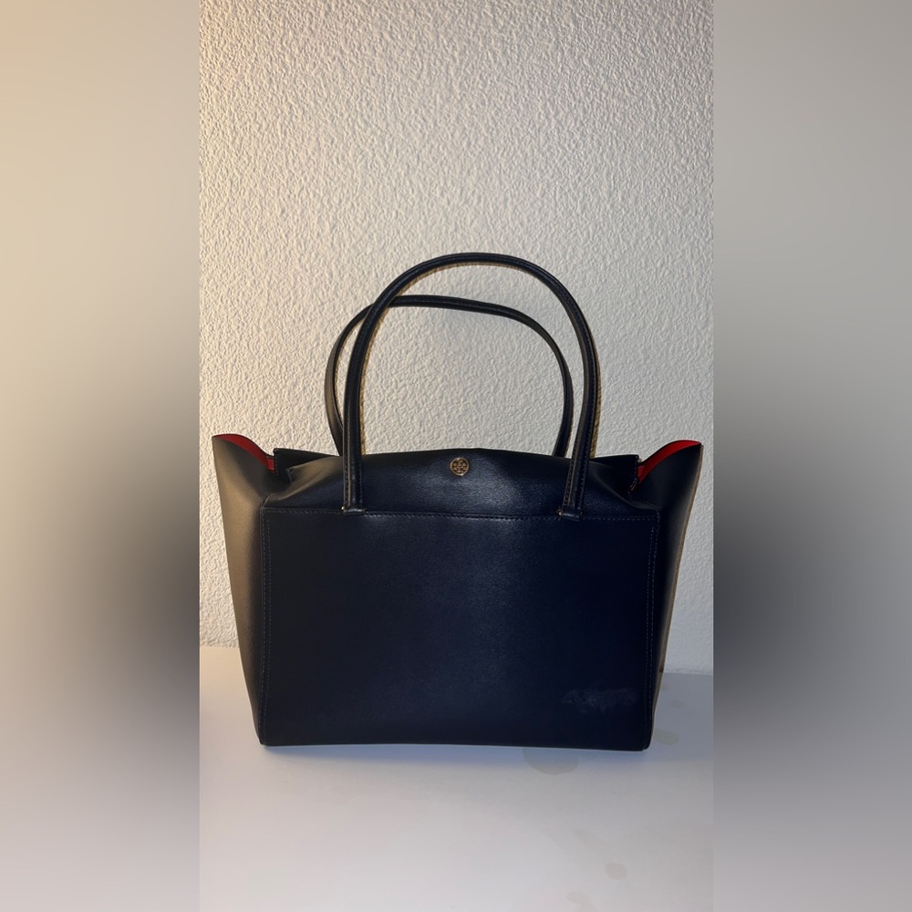 USED Tory Burch Navy Blue Leather Tote Bag (Large) and inside is red orange